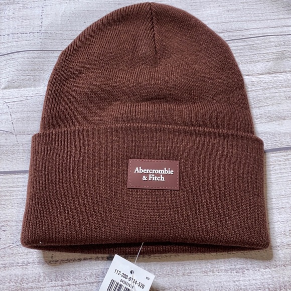 Abercrombie & Fitch Accessories - Burgundy nwt Abercrombie & Fitch beanie hat